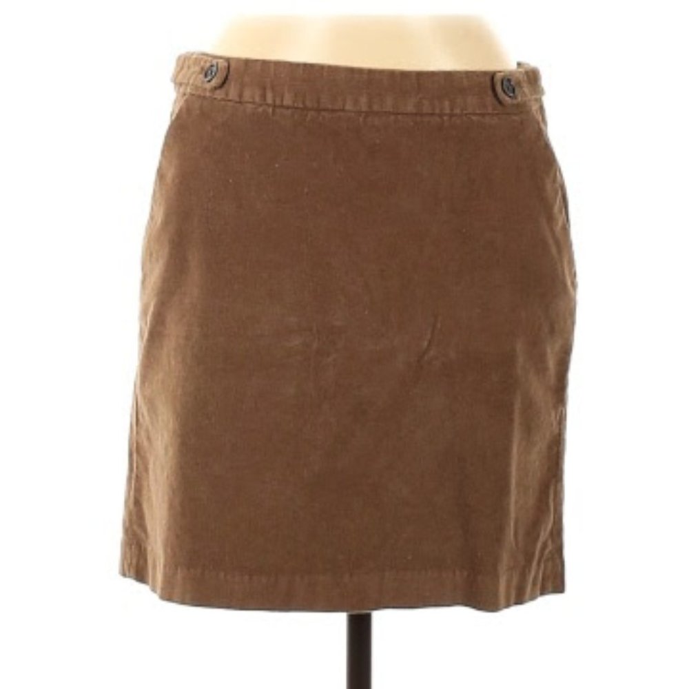 Banana Republic corduroy skirt with pockets